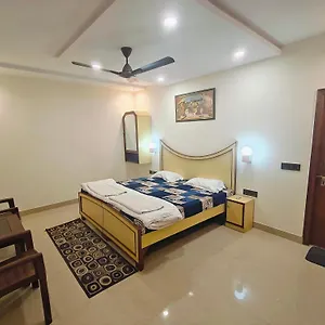 Hotel Tourist, Agra (Uttar Pradesh)